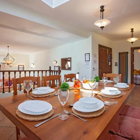 Casa Los Mojones Cuatro - Secluded Yet Central 4 Bedroom - Perfect For Families Willa *